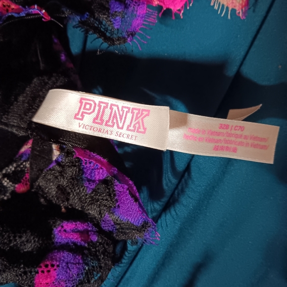 Victoria's Secret Vibrant Lace Bra - Black and Pink - Picture 3 of 3